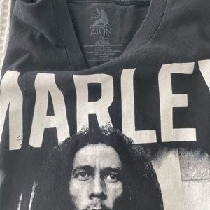 Marley tshirt 2x black short sleeve